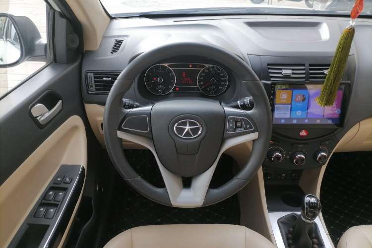 Used JAC J6 A30 2013 1.5L Manual Luxury Model China IV Standard Steering Wheel