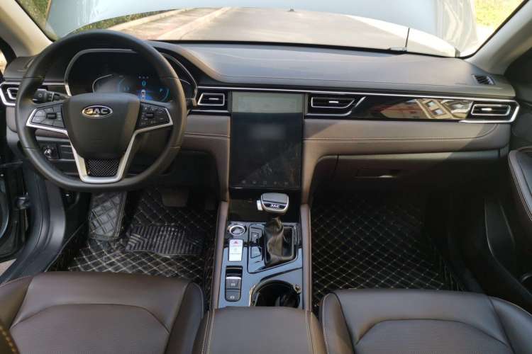 Used JAC J7 2020 1.5T CVT Superior Trim Center Console