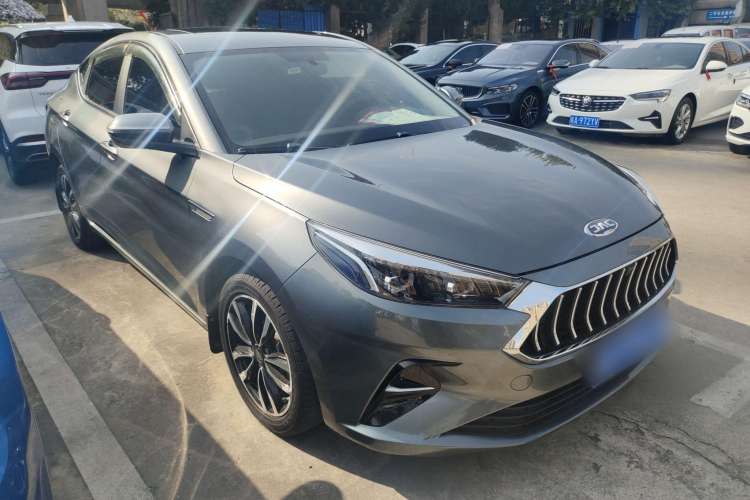 Used JAC J7 2020 1.5T CVT Elite Model Front Right 45 Deg