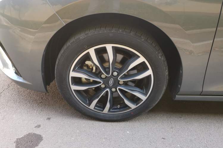 Used JAC J7 2020 1.5T CVT Superior Trim Left Front Wheel Hub