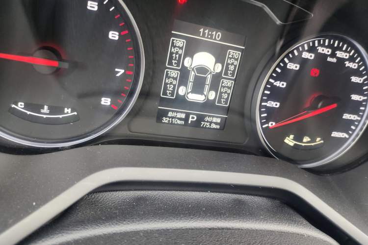 Used JAC J7 2020 1.5T CVT Elite Model Odometer Close Up
