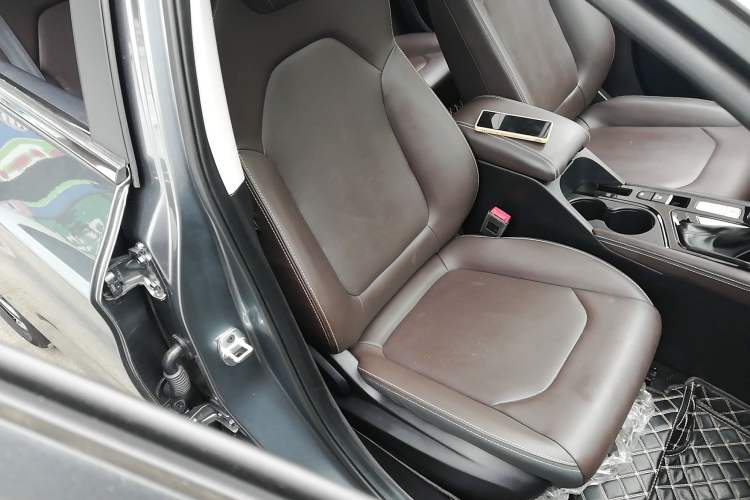 Used JAC J7 2020 1.5T CVT Superior Trim Right Front Seat