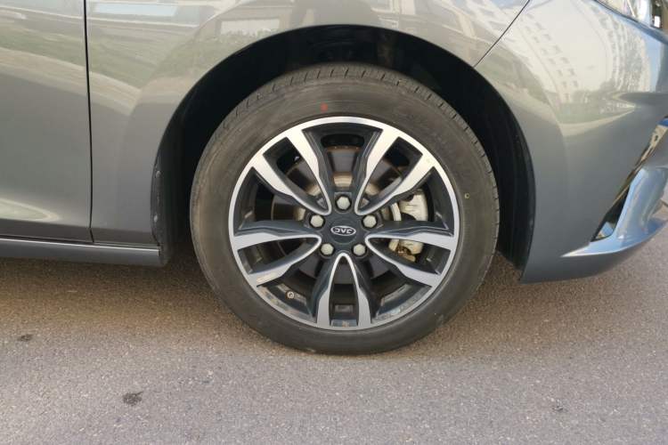 Used JAC J7 2020 1.5T CVT Superior Trim Right Front Wheel Hub