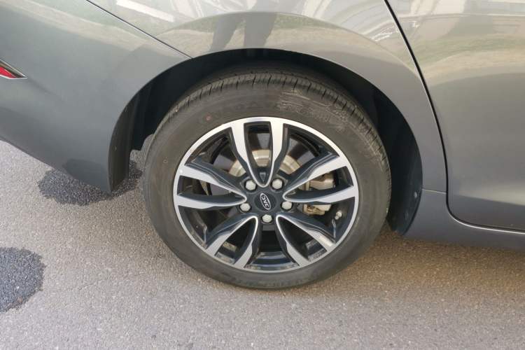Used JAC J7 2020 1.5T CVT Superior Trim Right Rear Wheel Hub