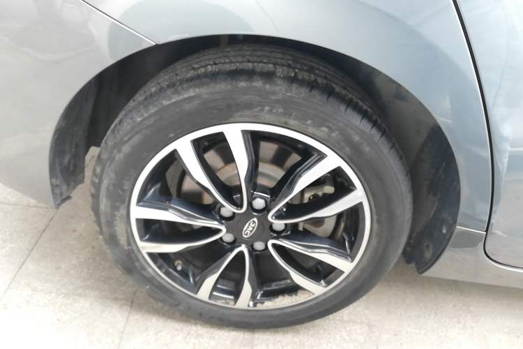 Used JAC J7 2020 1.5T CVT Superior Trim Right Rear Wheel Hub