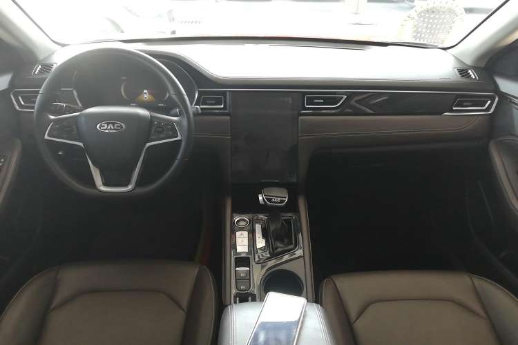 Used JAC J7 2020 1.5T CVT Superior Trim Center Console
