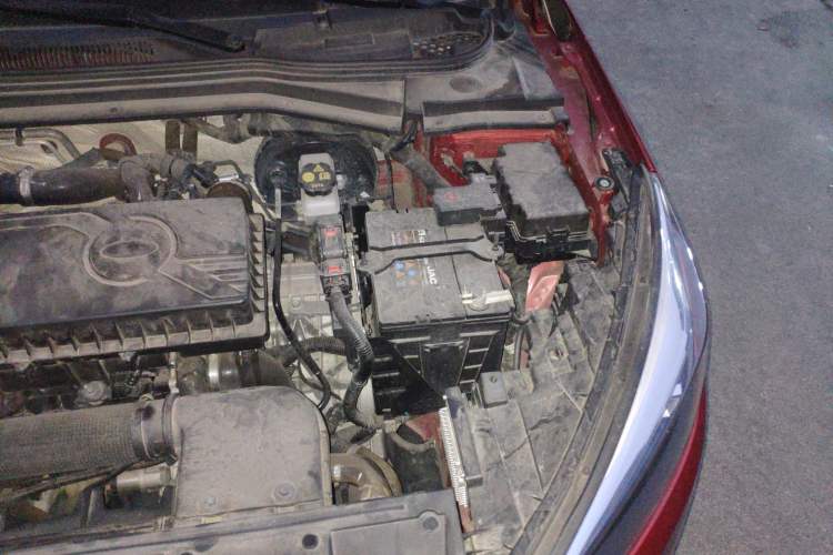 Used JAC J7 2020 1.5T CVT Superior Trim Engine Bay Left