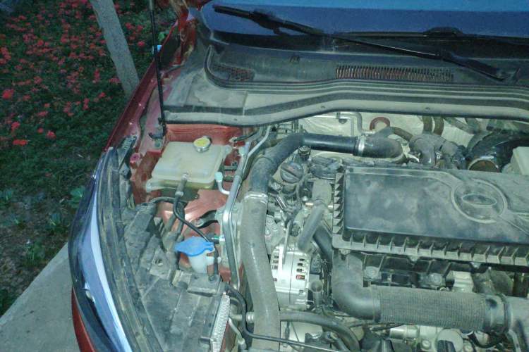 Used JAC J7 2020 1.5T CVT Superior Trim Engine Bay Right