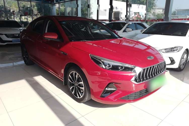 Used JAC J7 2020 1.5T CVT Superior Trim Front Right 45 Deg