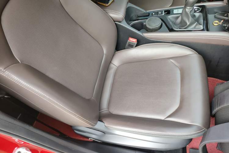 Used JAC J7 2020 1.5T Manual Overdrive Version Right Front Seat