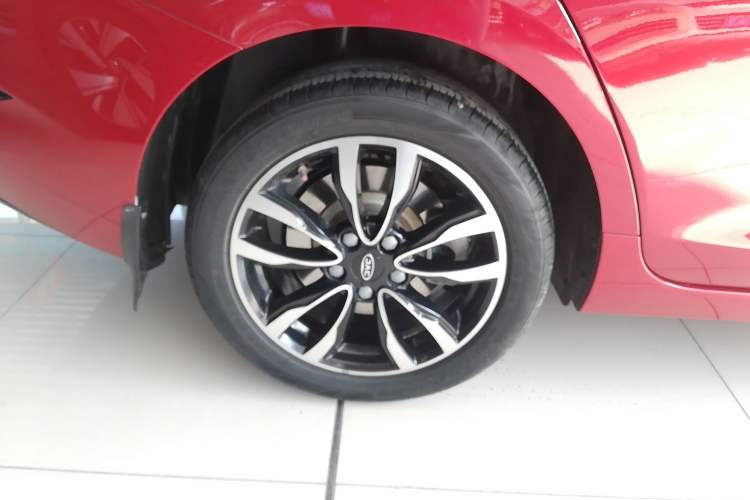 Used JAC J7 2020 1.5T CVT Superior Trim Right Rear Wheel Hub