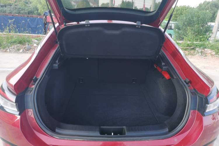 Used JAC J7 2020 1.5T CVT Superior Trim Trunk