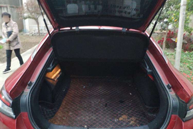 Used JAC J7 2020 1.5T CVT Superior Trim Trunk