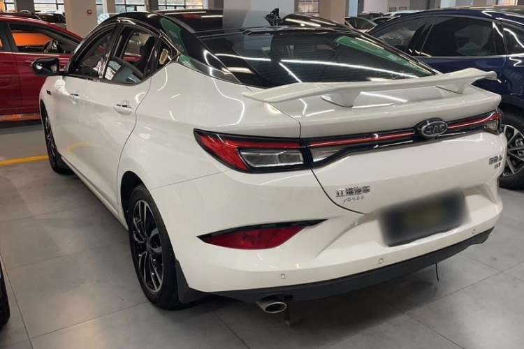 Used JAC J7 2020 1.5T CVT Beyond+ Trim Exterior 3