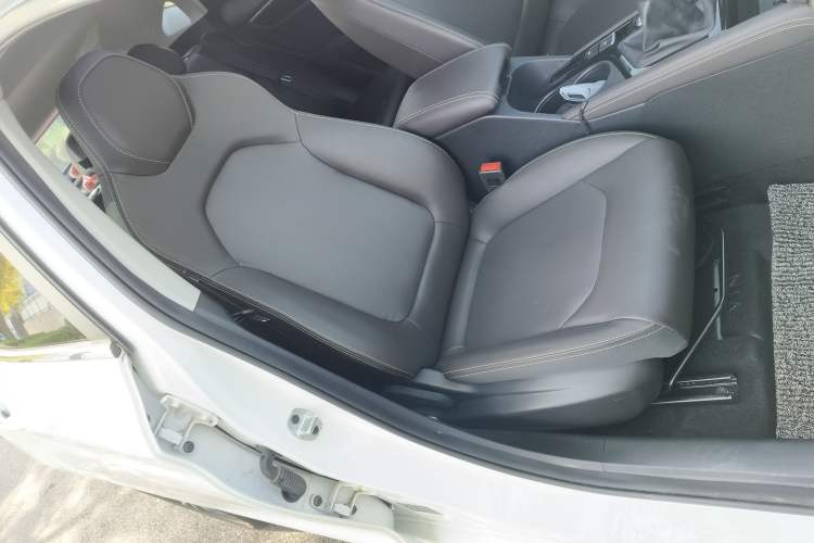 Used JAC J7 2020 1.5T Manual Overdrive Version Interior 1
