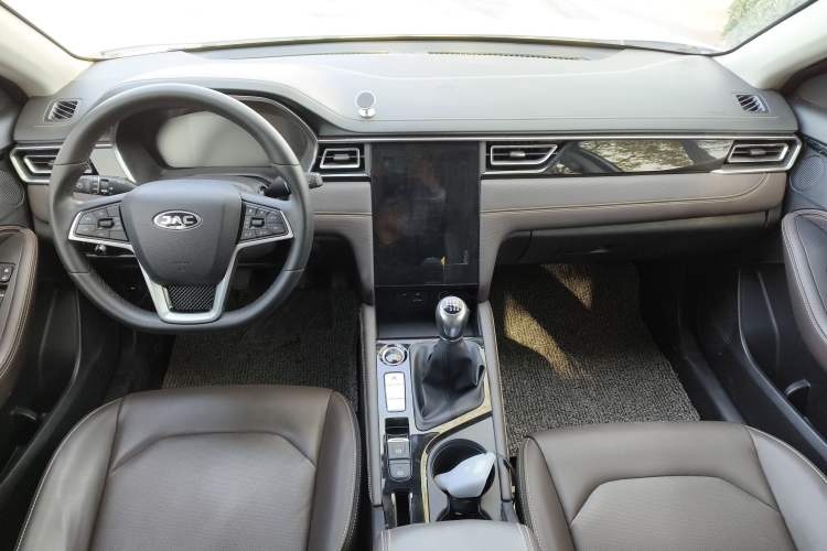 Used JAC J7 2020 1.5T Manual Overdrive Version Interior 3