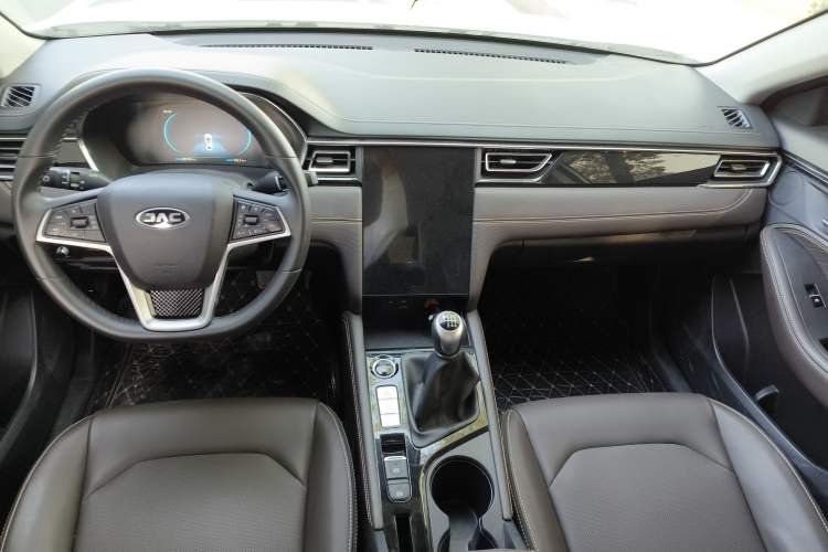 Used JAC J7 2020 1.5T Manual Overdrive Version Interior 4