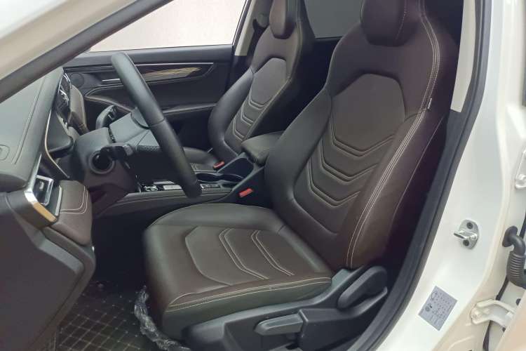 Used JAC J7 2020 1.5T CVT Superior Trim Left Front Seat