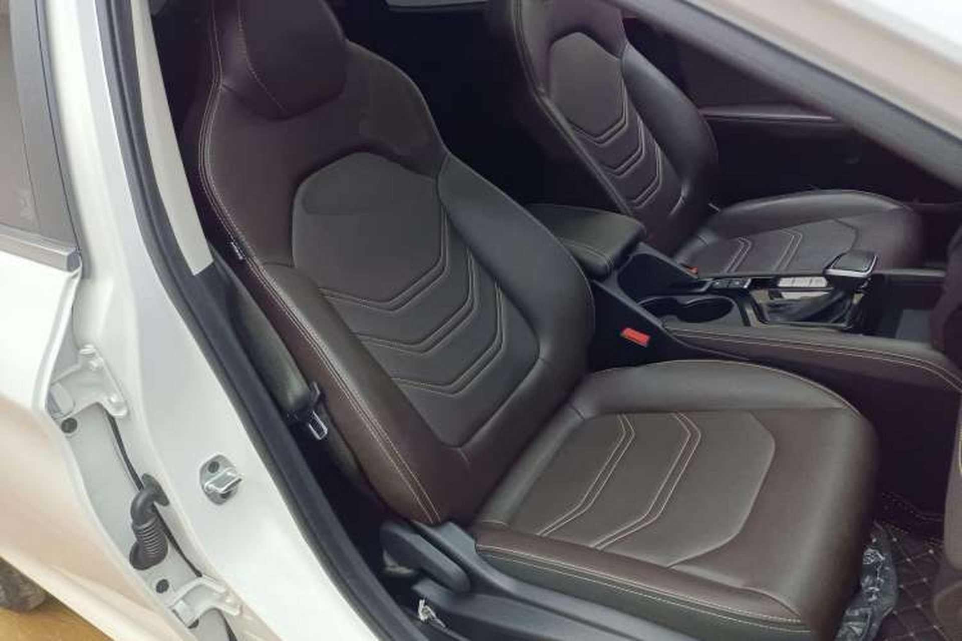 Used JAC J7 2020 1.5T CVT Superior Trim Right Front Seat