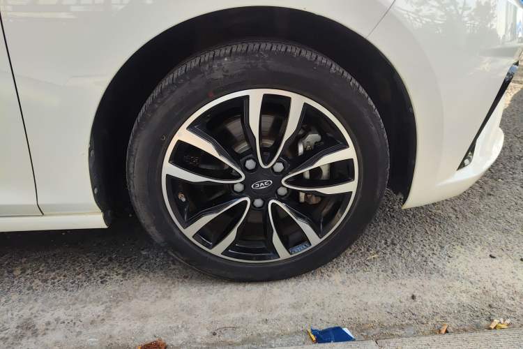 Used JAC J7 2020 1.5T Manual Overdrive Version Right Front Wheel Hub