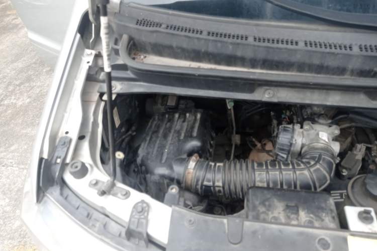 Used JAC M3 2015 Maker Edition 1.6L Luxury Smart Version Engine Bay Right