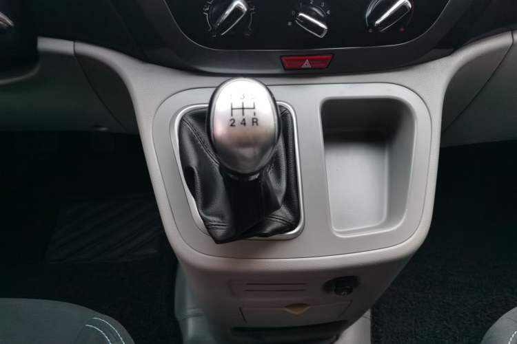 Used JAC M3 2015 Maker Edition 1.6L Luxury Version Gear Lever