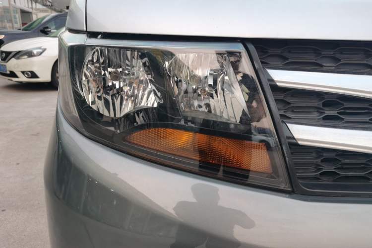 Used JAC M3 2015 Maker Edition 1.6L Luxury Version Right Front Headlight