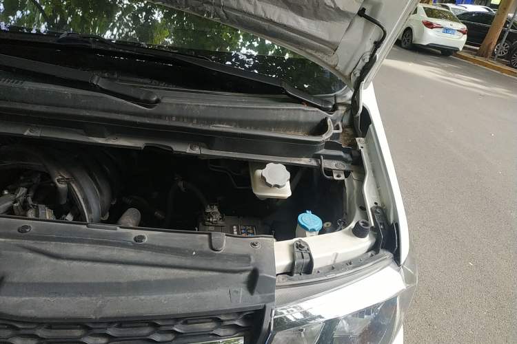 Used JAC M3 2015 Maker Edition 1.6L Luxury Smart Version Engine Bay Left