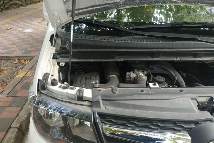 Used JAC M3 2015 Maker Edition 1.6L Luxury Smart Version Engine Bay Right