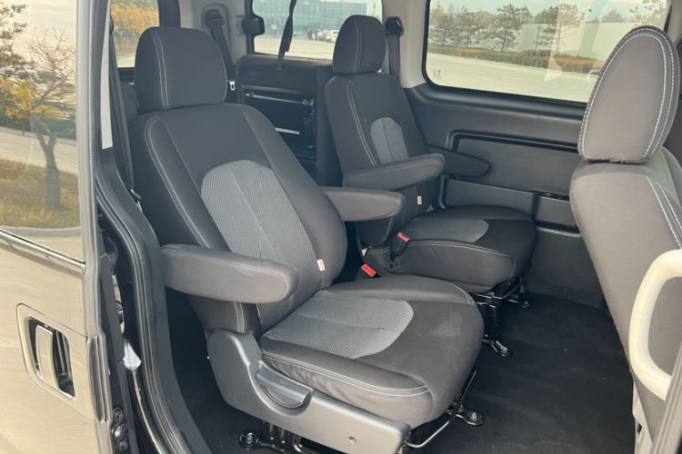 Used JAC M3 2016 IKEA Edition 1.6L Luxury Smart Model Interior 11