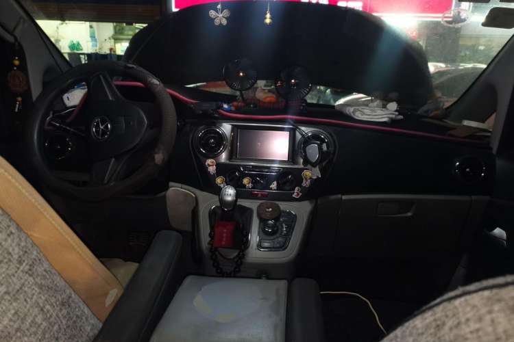 Used JAC M3 2016 IKEA Edition 1.6L Luxury Smart Model Center Console