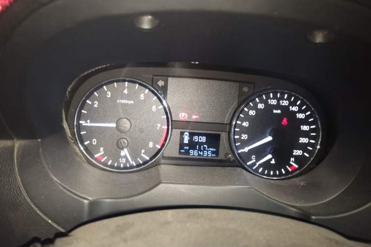 Used JAC M3 2016 IKEA Edition 1.6L Luxury Smart Model Odometer Close Up