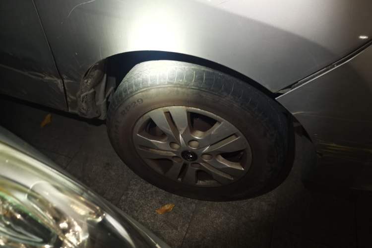 Used JAC M3 2016 IKEA Edition 1.6L Luxury Smart Model Right Front Wheel Hub