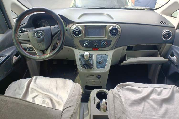 Used JAC M3 2016 IKEA Edition 1.6L Luxury Smart Model Center Console