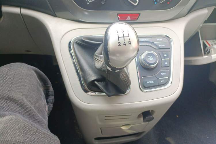 Used JAC M3 2016 IKEA Edition 1.6L Luxury Smart Model Gear Lever