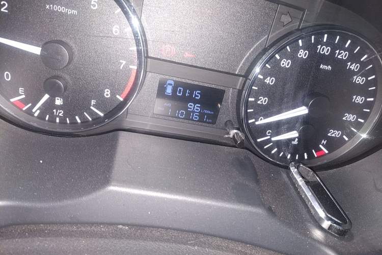Used JAC M3 2016 IKEA Edition 1.6L Luxury Smart Model Odometer Close Up