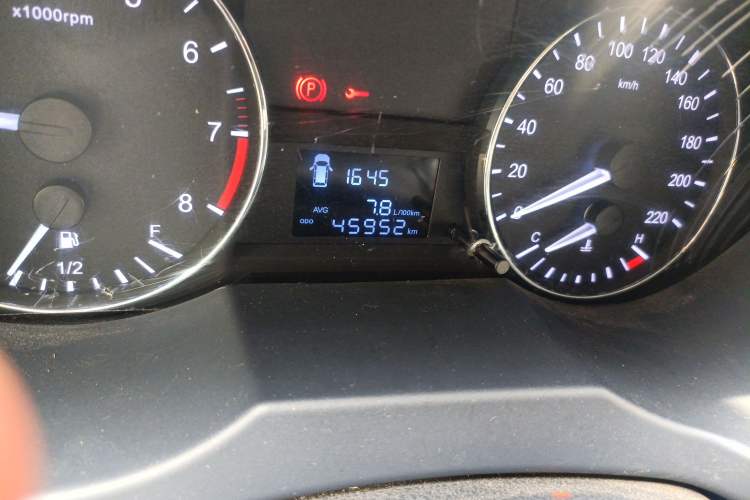 Used JAC M3 2016 IKEA Edition 1.6L Luxury Smart Model Odometer Close Up