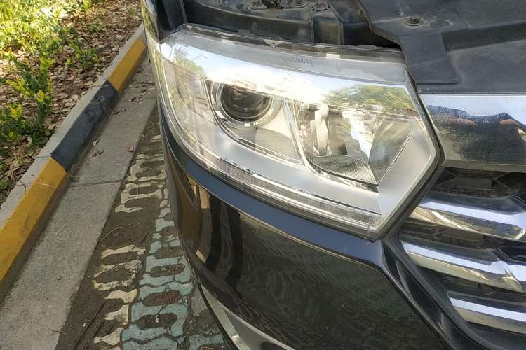Used JAC M3 2018 IKEA Edition 1.6L Luxury Smart Model Right Front Headlight