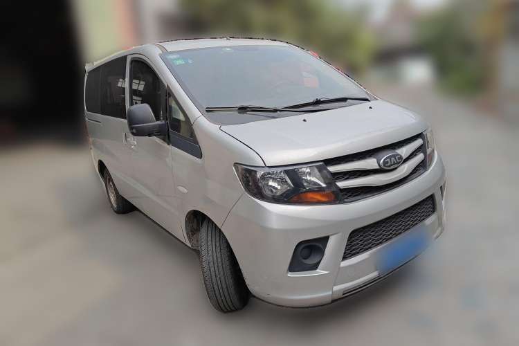 Used JAC M3 2018 1.6L Express Edition 7-Seater Front Right 45 Deg