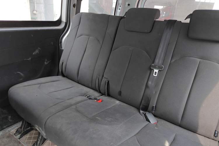 Used JAC M3 2018 1.6L Express Edition 7-Seater Left Rear Seat