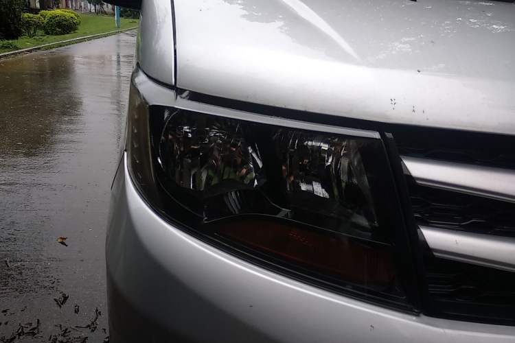 Used JAC M3 2018 1.6L Express Edition 7-Seater Right Front Headlight