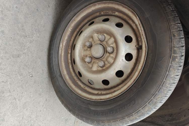 Used JAC M3 2018 1.6L Express Edition 7-Seater Right Front Wheel Hub