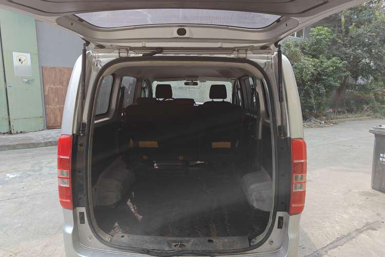 Used JAC M3 2018 1.6L Express Edition 7-Seater Trunk