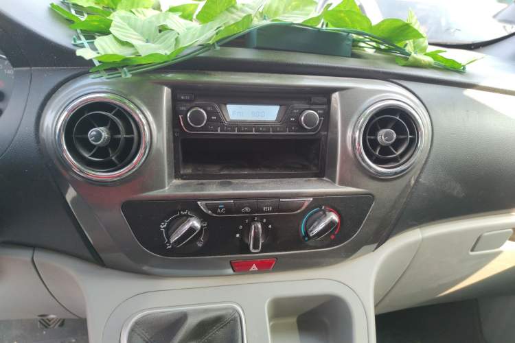 Used JAC M3 2019 Creator Edition 1.8L Luxury Smart Version Audio And AC Panel