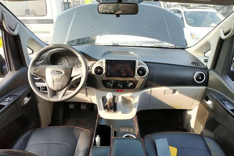 Used JAC M3 2019 PLUS Maker Edition 1.8L Luxury Model Center Console