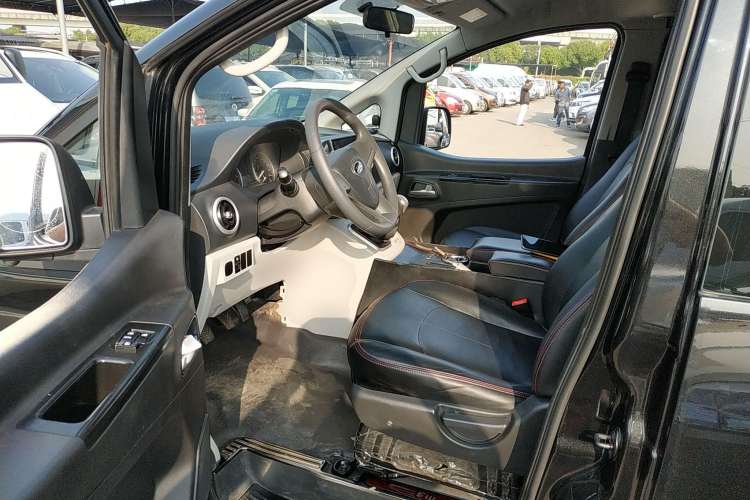 Used JAC M3 2019 PLUS Maker Edition 1.8L Luxury Model Driver Seat