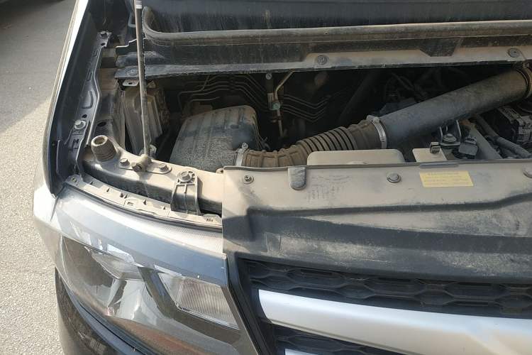 Used JAC M3 2019 Creator Edition 1.8L Luxury Model Engine Bay Right