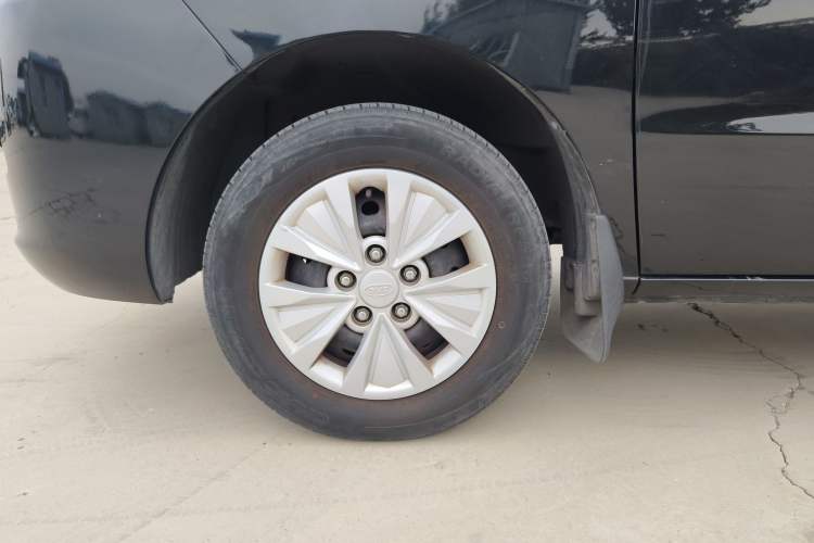 Used JAC M3 2019 Creator Edition 1.6L Luxury Version Left Front Wheel Hub