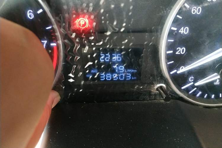 Used JAC M3 2019 PLUS Maker Edition 1.8L Luxury Model Odometer Close Up