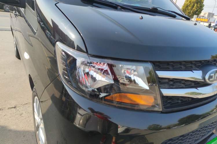 Used JAC M3 2019 Creator Edition 1.8L Luxury Smart Version Right Front Headlight